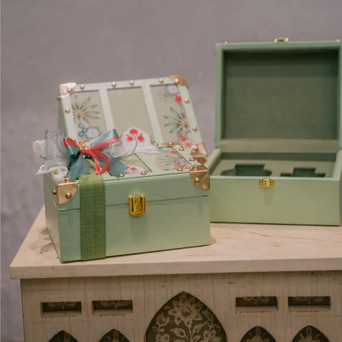 Exquisite Keepsake Box