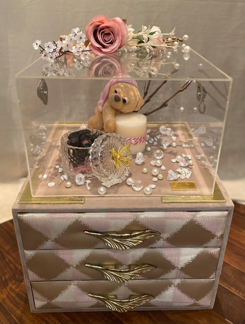 Teddy’s Pearl Box